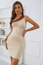 Load image into Gallery viewer, Contrast One-Shoulder Bandage Dress
