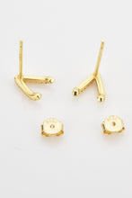 Load image into Gallery viewer, Zircon Letter V Stud Earrings
