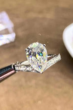 Load image into Gallery viewer, 925 Sterling Silver Teardrop 1 Carat Moissanite Ring
